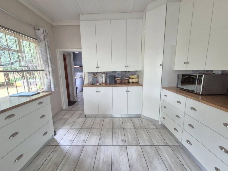 5 Bedroom Property for Sale in Roodewal Free State